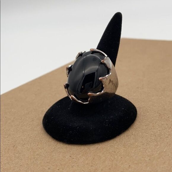 Funky polished black stone & silver tone ring 6.5 - Picture 2 of 16